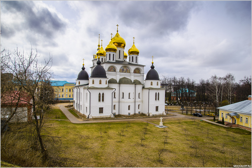 Город Дмитров-Успенский собор