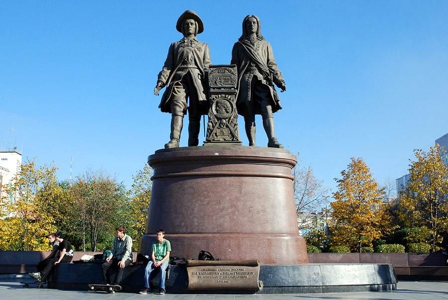 Памятник Татищеву и де Геннину 