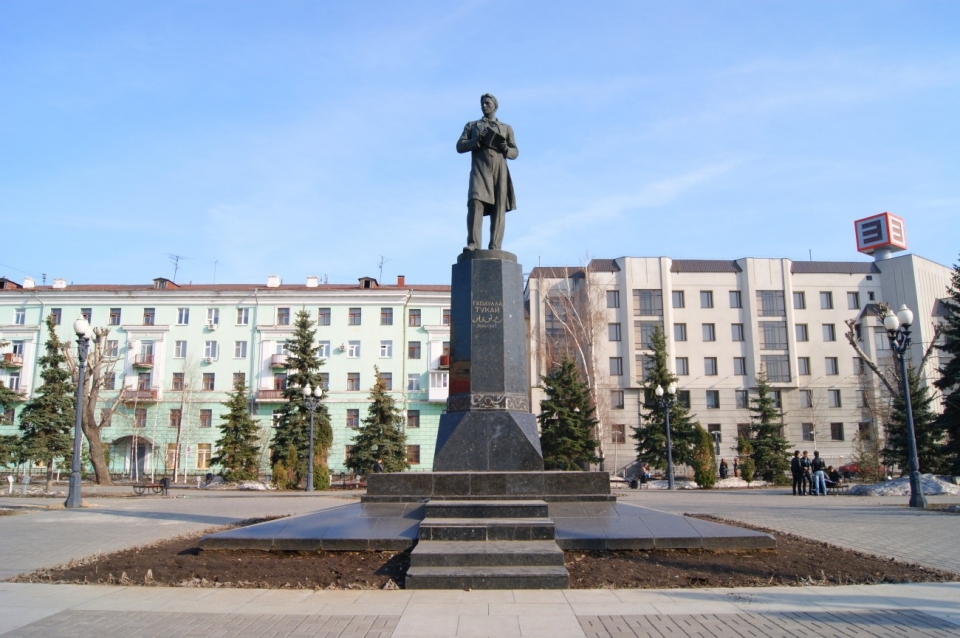 Памятник Г. Тукаю